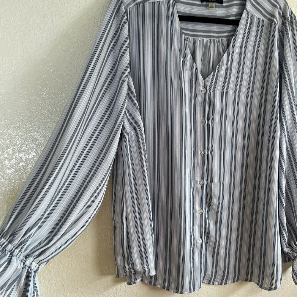 Tahari Women Top White & Blue Striped‎ Long Sleeve Blouse Size 1X - Picture 4 of 7